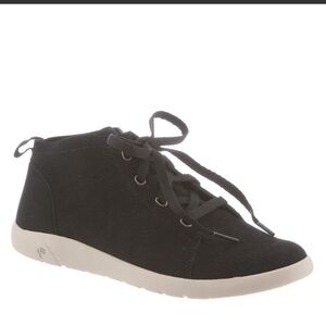 Bearpaw Gracie Black Chukka Shoes, Size 6
